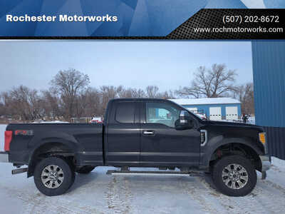 2017 Ford F250 Ext Cab, $26900. Photo 1