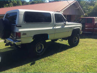 1987 GMC Jimmy, $10000. Photo 2