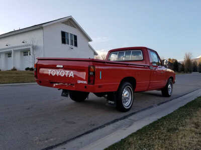 1981 Toyota Pickup, Reg. Cab, $10000. Photo 5