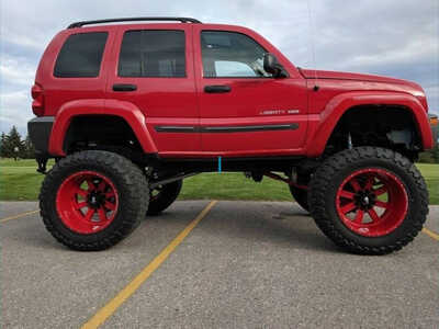 2004 Jeep Liberty, $10000. Photo 2