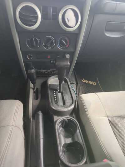 2009 Jeep Wrangler, $7950. Photo 10