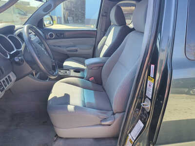 2010 Toyota Tacoma, $10999. Photo 9