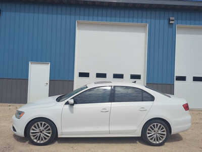 2012 Volkswagen Jetta, $4595. Photo 2