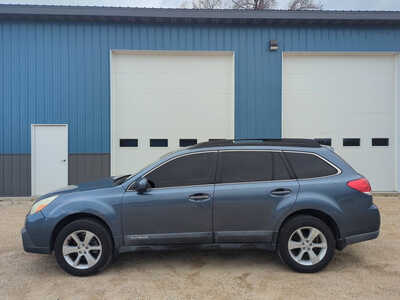 2013 Subaru Outback, $3995. Photo 2