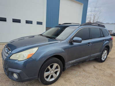 2013 Subaru Outback, $3995. Photo 3