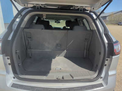 2017 Chevrolet Traverse, $7950. Photo 8