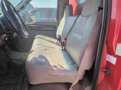 1999 Ford F350 Reg Cab, $9999. Photo 6