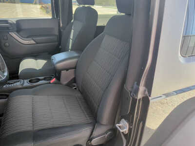 2011 Jeep Wrangler, $18995. Photo 9