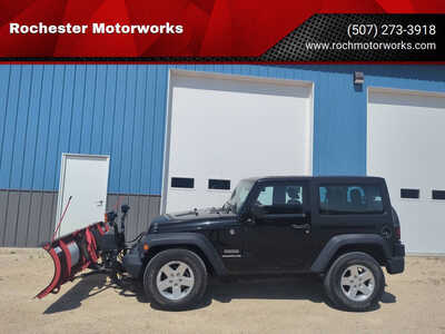 2011 Jeep Wrangler, $18995. Photo 1