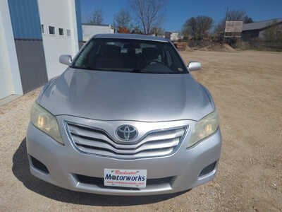 2010 Toyota Camry, $6500. Photo 3