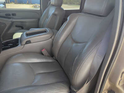 2004 Chevrolet 2500 Crew Cab, $12900. Photo 10