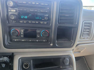 2004 Chevrolet 2500 Crew Cab, $12900. Photo 11