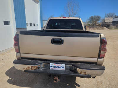 2004 Chevrolet 2500 Crew Cab, $12900. Photo 6