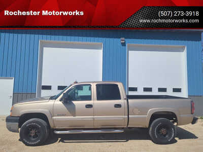 2004 Chevrolet 2500 Crew Cab, $12900. Photo 1