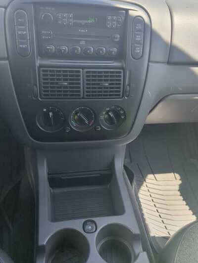 2005 Ford Explorer, $2999. Photo 10