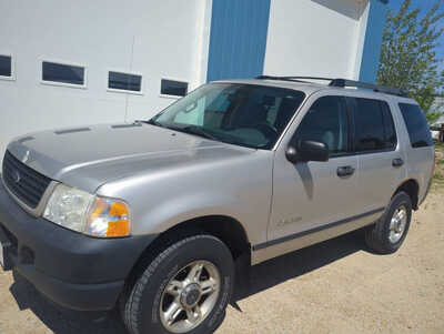 2005 Ford Explorer, $2999. Photo 3