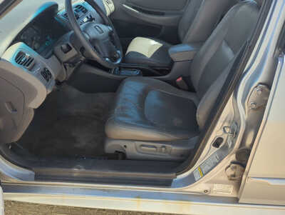 2002 Honda Accord, $2599. Photo 10