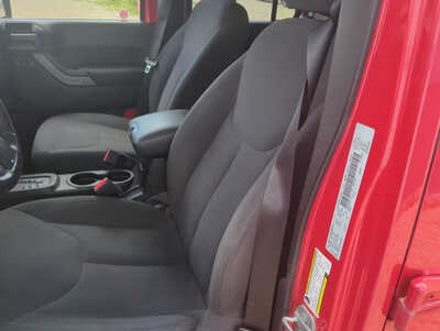 2016 Jeep Wrangler Unlimited, $13995. Photo 12