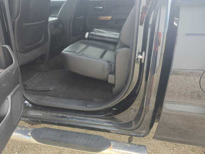 2015 Chevrolet 3500 Crew Cab, $27500. Photo 10