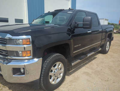 2015 Chevrolet 3500 Crew Cab, $27500. Photo 4