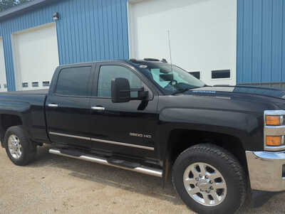 2015 Chevrolet 3500 Crew Cab, $27500. Photo 6