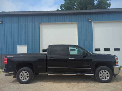 2015 Chevrolet 3500 Crew Cab, $27500. Photo 7