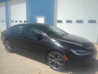 2015 Chrysler 200, $8999. Photo 6