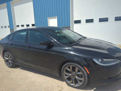 2015 Chrysler 200, $8999. Photo 6