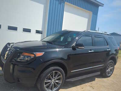 2015 Ford Explorer, $0. Photo 3