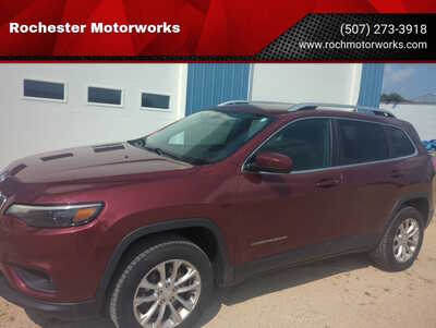 2019 Jeep Cherokee, $11900. Photo 3