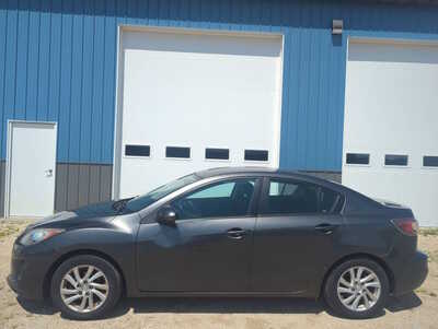 2012 Mazda Mazda3, $4500. Photo 2