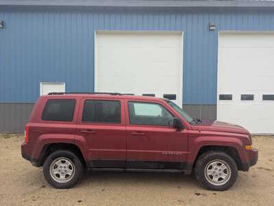2017 Jeep Patriot, $3995. Photo 8