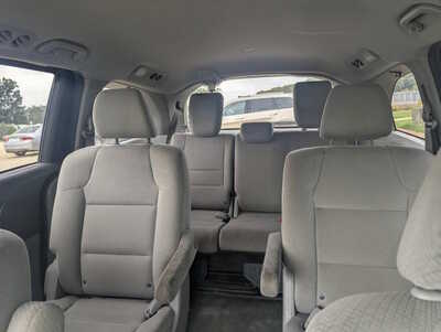2014 Honda Odyssey, $12750. Photo 12