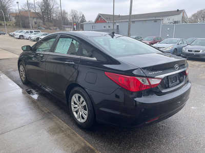 2011 Hyundai Sonata, $0. Photo 5