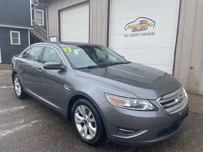 2012 Ford Taurus, $0. Photo 2