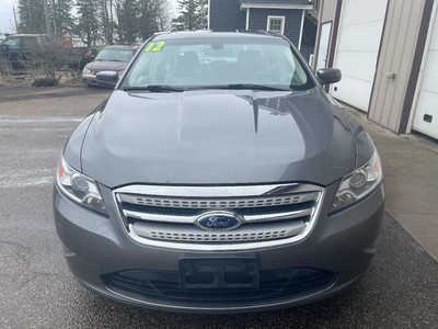 2012 Ford Taurus, $0. Photo 3