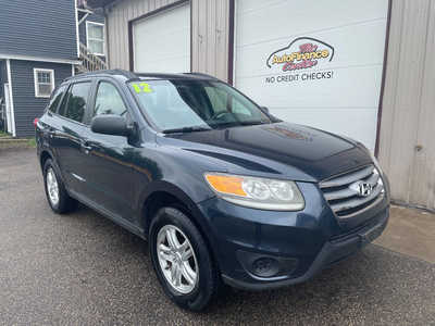 2012 Hyundai Santa Fe, $0. Photo 2