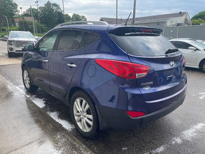 2011 Hyundai Tucson, $0. Photo 4
