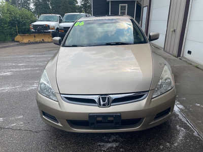 2006 Honda Accord, $0. Photo 3