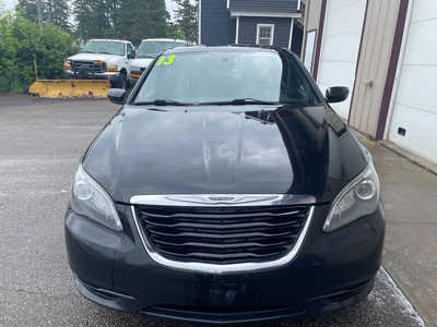 2013 Chrysler 200, $0. Photo 3