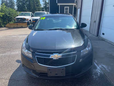 2014 Chevrolet Cruze, $0. Photo 3