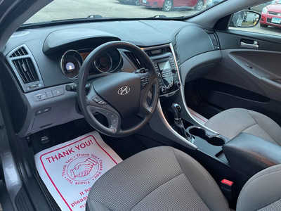 2011 Hyundai Sonata, $0. Photo 3