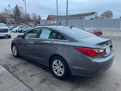 2011 Hyundai Sonata, $0. Photo 5