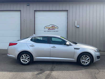 2011 Kia Optima, $0. Photo 1