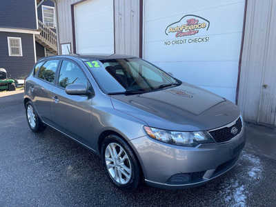 2012 Kia Forte, $0. Photo 2
