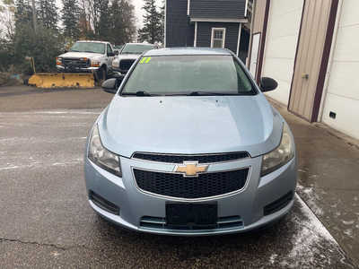 2011 Chevrolet Cruze, $0. Photo 3
