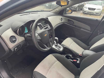 2011 Chevrolet Cruze, $0. Photo 6