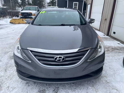 2014 Hyundai Sonata, $0. Photo 3