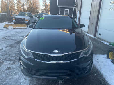 2016 Kia Optima, $0. Photo 3
