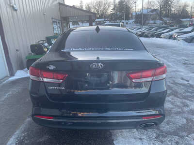 2016 Kia Optima, $0. Photo 5